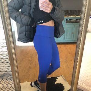 Lululemon Royal Blue Cropped leggings! Size 4